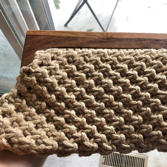 Clutch - Picture 1 of 5